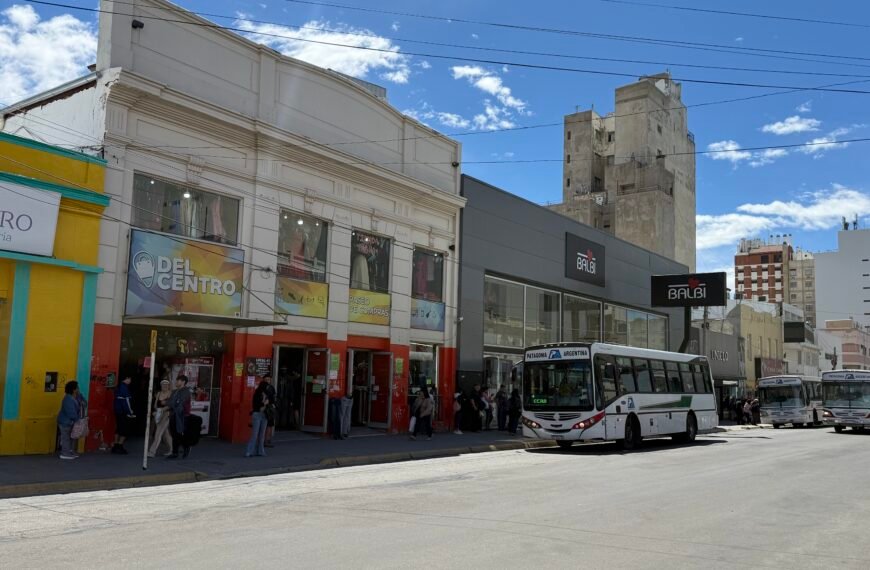El Municipio notificó a los comerciantes sobre el horario del cierre en los días festivos de Navidad y fin de año