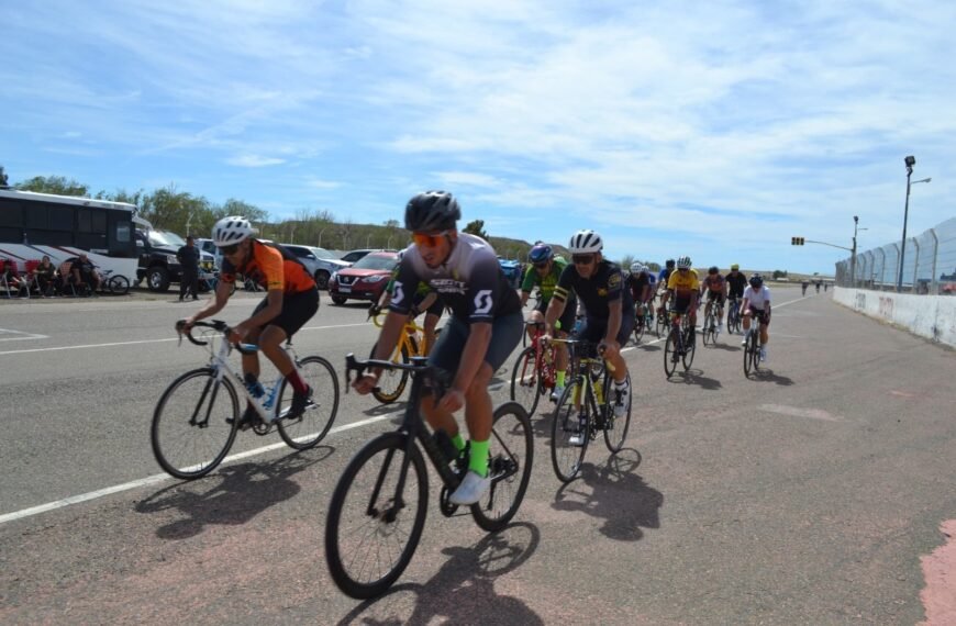 El Club de Ciclismo celebró un nuevo aniversario con una gran jornada ciclística
