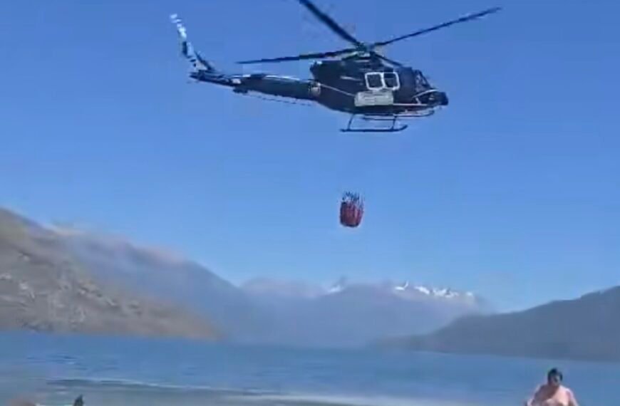 Un helicóptero sorprendió a bañistas en Lago Puelo