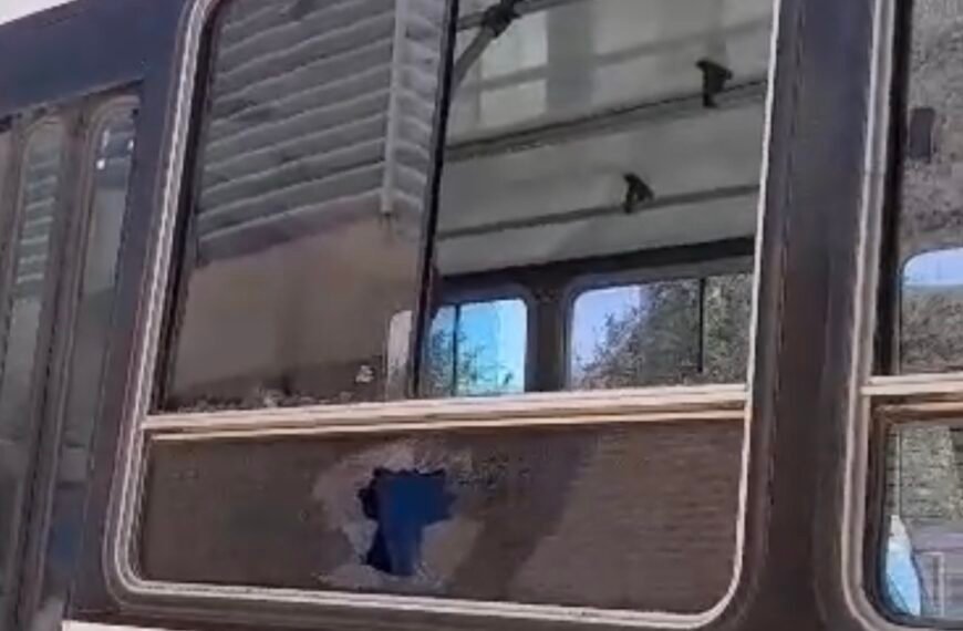 Agreden a pasajeros y al chofer de la línea 12
