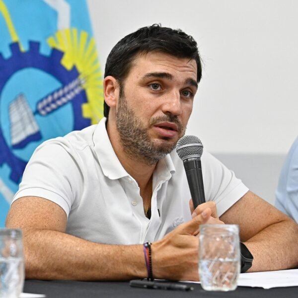 Torres sobre la discusión minera: «Las discusiones tienen que darse socialmente en todas las instancias»