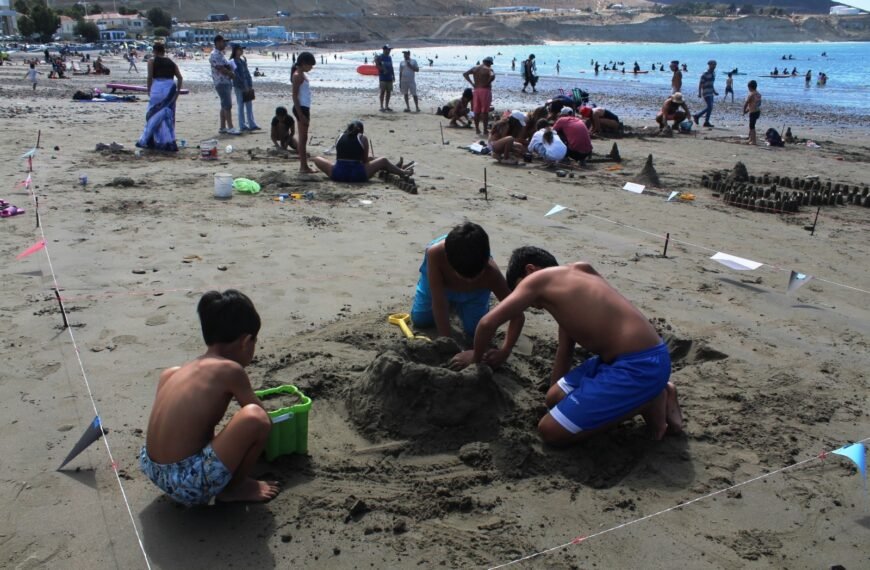 Playa, creatividad y familia: así se vivió la segunda edición de “Manos en la Arena”