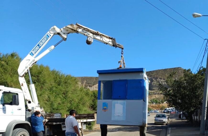 Colocaron una casilla para personal de Tránsito en cercanías a Sismográfica mientras continúan los operativos en la zona de emergencia geológica