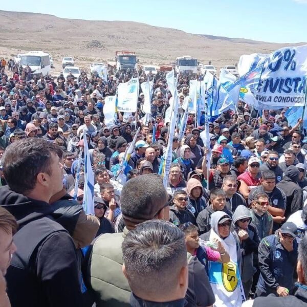 Petroleros adhieren al paro nacional contra la reforma laboral y presionan por inversiones en la Cuenca