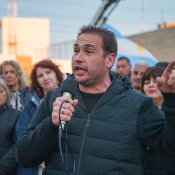 “Prometieron empleo y votaron precarización”