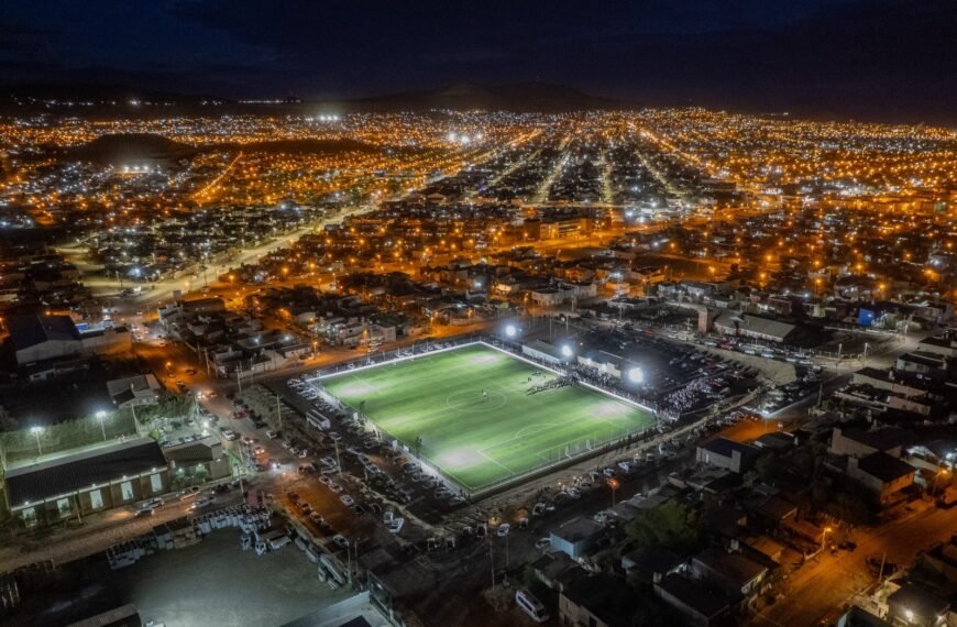Se inauguró la nueva cancha y luminarias en&hellip;
