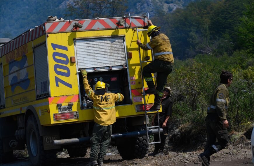 Incendios en la Cordillera: fuerte despliegue para contener los focos activos