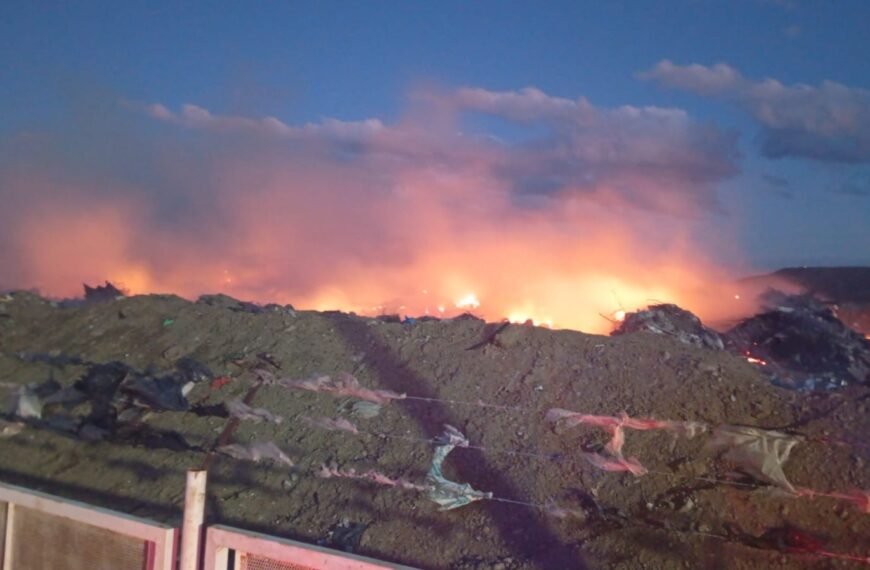 Incendio en la escombrera municipal de zona sur