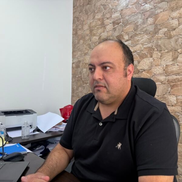 Bustamante impulsa redes barriales, cuestiona la política habitacional y critica el veto a controles de vehículos oficiales