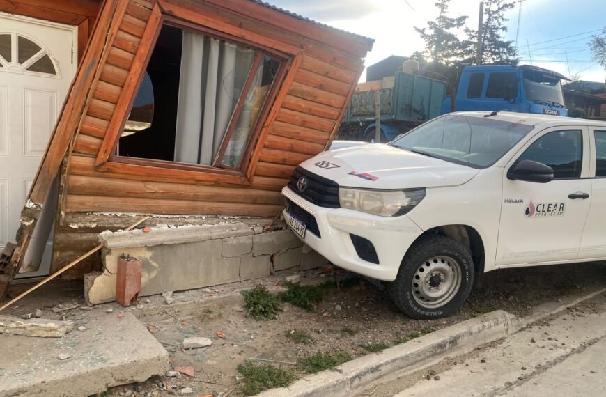 Dejó la camioneta estacionada, falló el freno de&hellip;