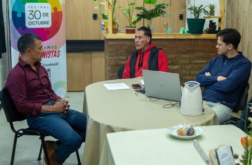 El Municipio avanza en acciones conjuntas con la vecinal del barrio 30 de Octubre para mejorar el entorno urbano