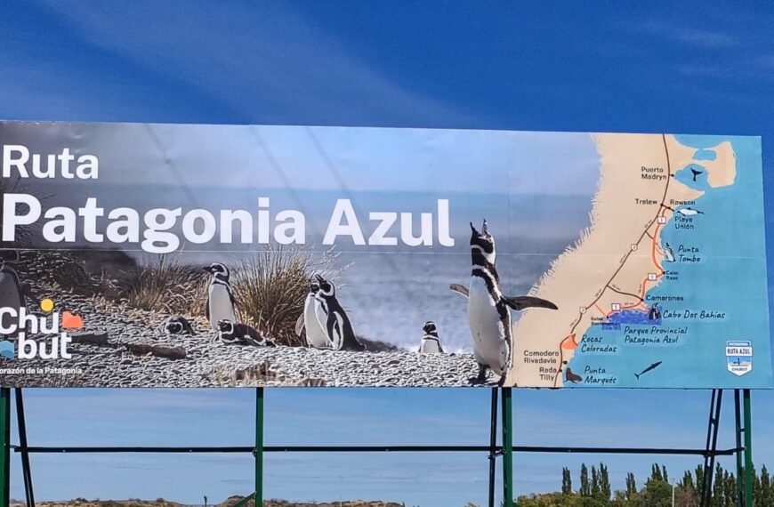 Chubut fortalece la Ruta Patagonia Azul con nueva cartelería turística en todo el corredor costero
