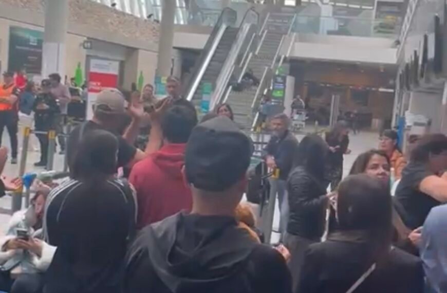 Caos y reclamos en el aeropuerto : Pasajeros de JetSmart denuncian cancelación y falta de respuestas