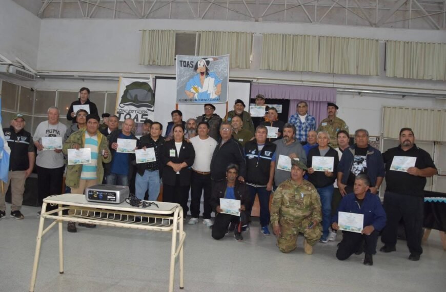 Emotivo reconocimiento a veteranos y conscriptos en el&hellip;