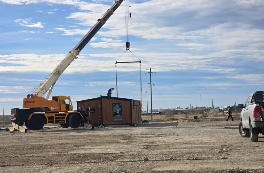 Llegaron a Palazzo las viviendas para familias del barrio Sismográfica