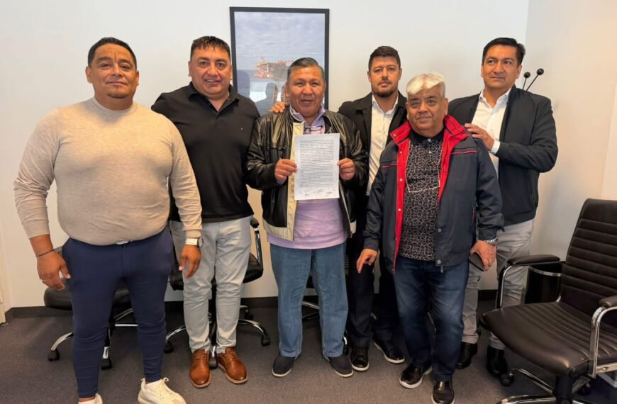 Petroleros acuerdan una nueva recomposición salarial