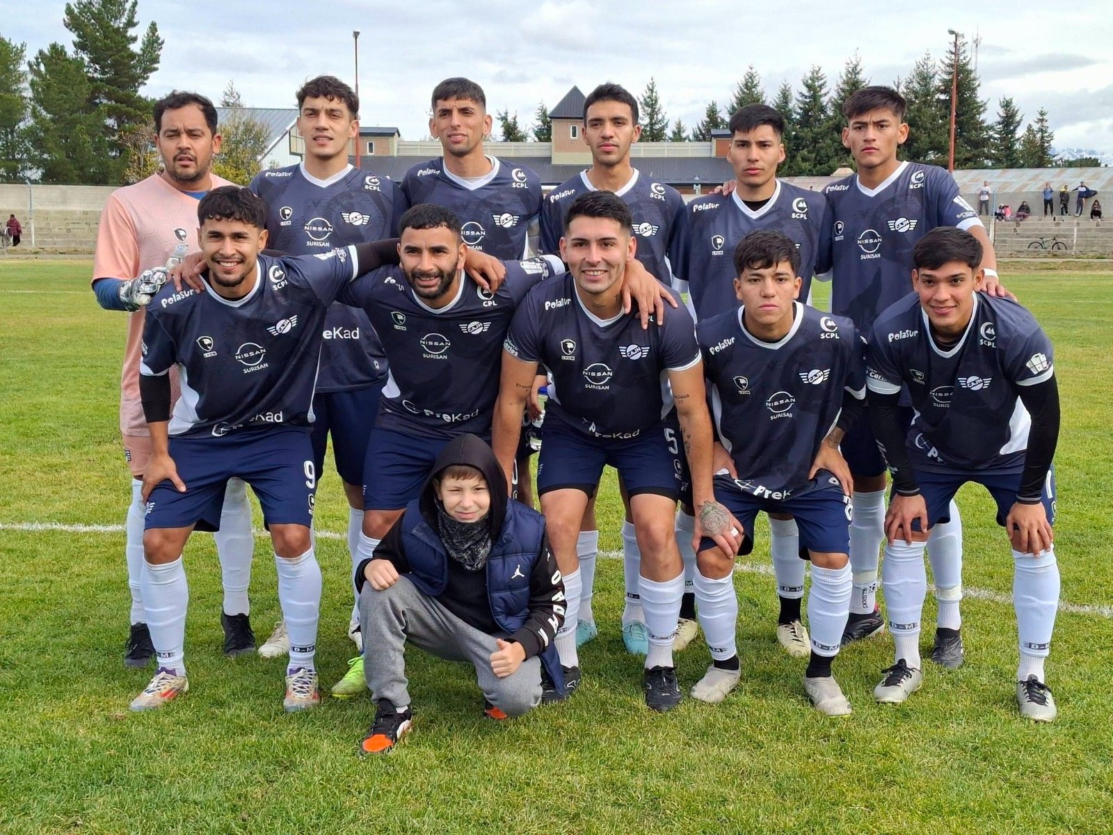 Newbery empató en Esquel y quedó como único puntero