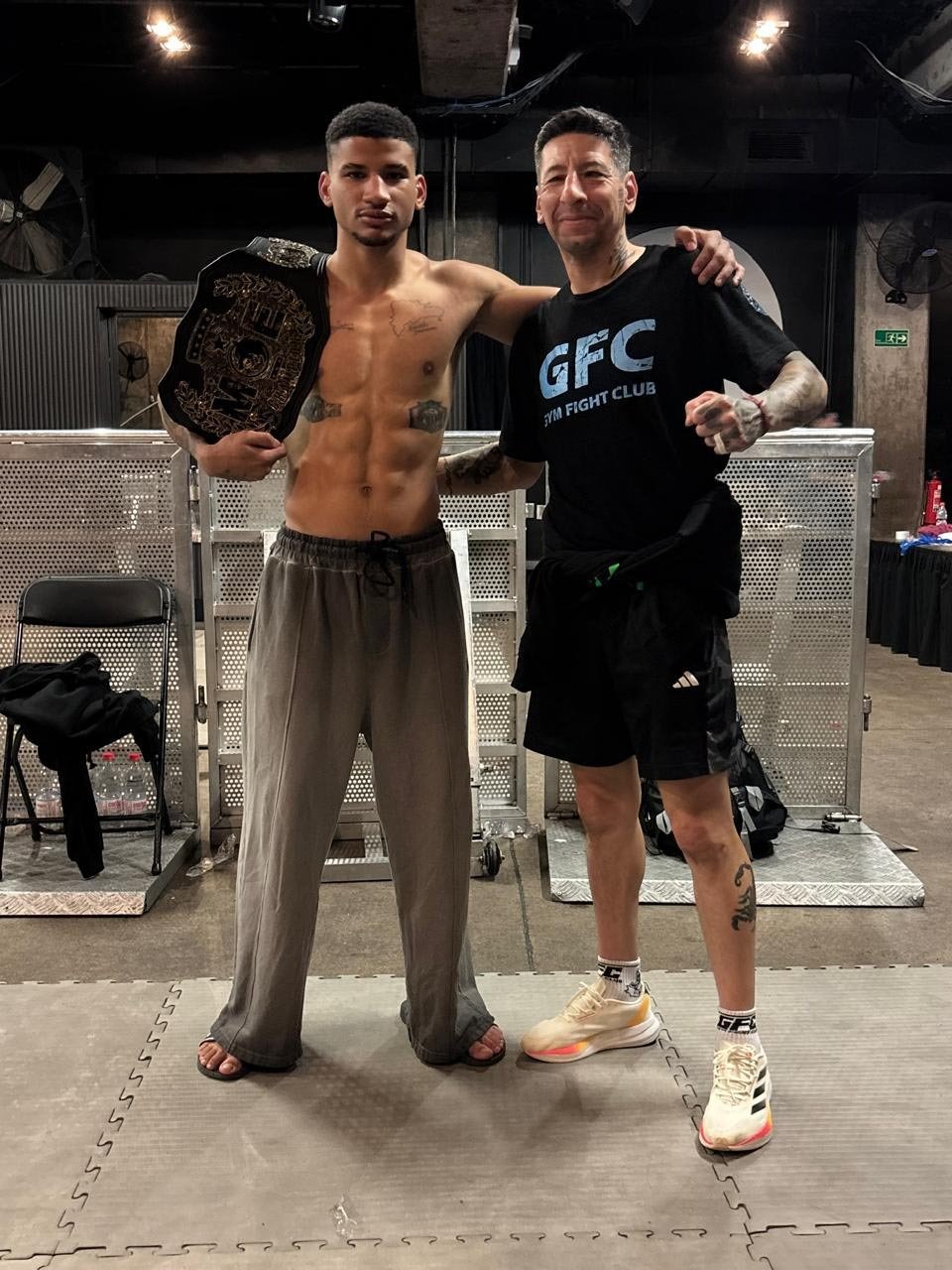 Anthony Guzmán ganó por knock-out en el Main Event de Chile