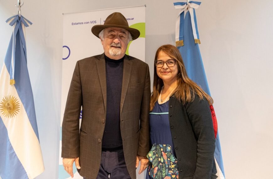 Presentaron a la nueva vicedirectora de la Escuela Municipal ante el intendente