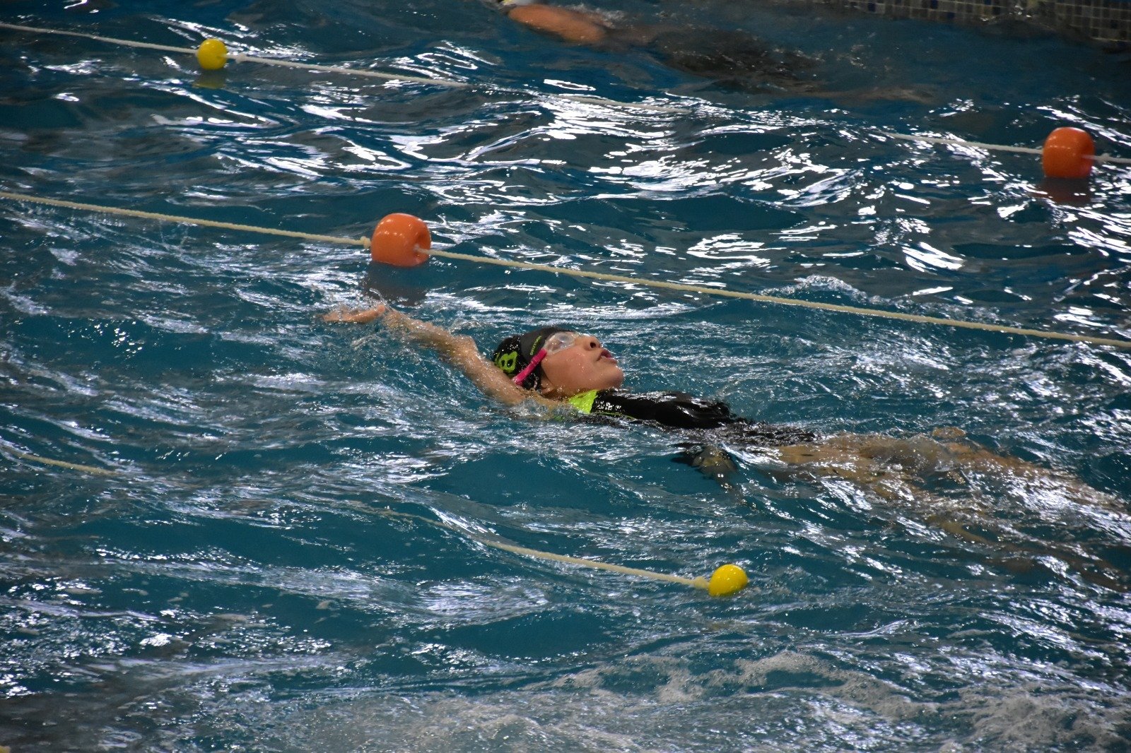 El Natatorio del club Huergo recibió a las categorías formativas de natación