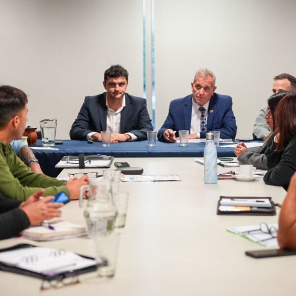 Paritaria docente: Provincia ofreció una recomposición salarial por encima de la inflación y una fuerte mejora al básico