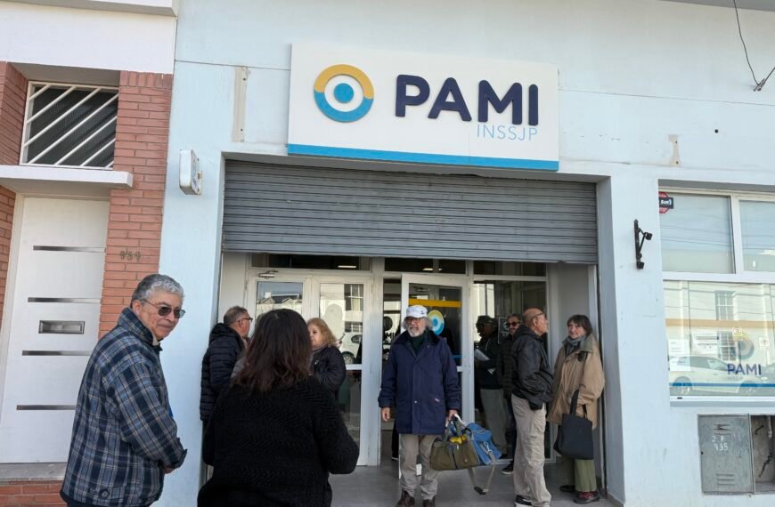 Jubilados impulsan una campaña nacional para “salvar el PAMI”