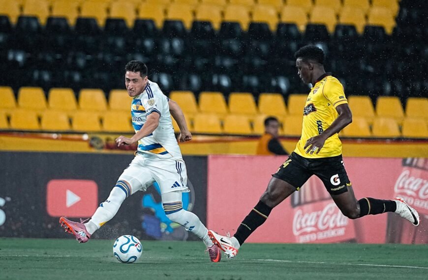 Boca perdió en Ecuador y se complicó en la copa
