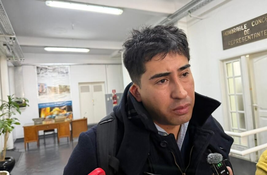 Bruno Hernández confirmó la demolición de tres viviendas en Mazaredo y estimó 45 días para los listados definitivos