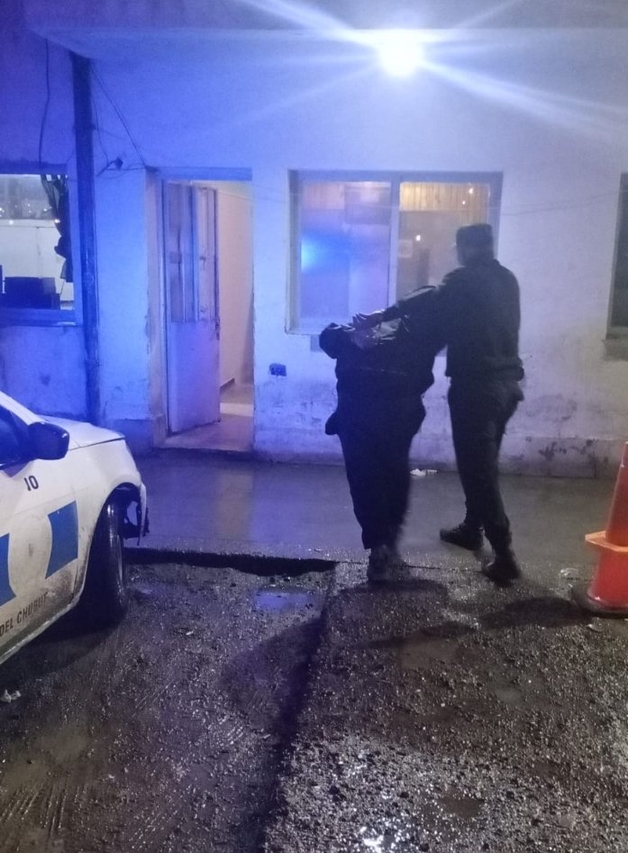 Detuvieron a un hombre tras un intento de robo en un almacén del barrio Quirno Costa