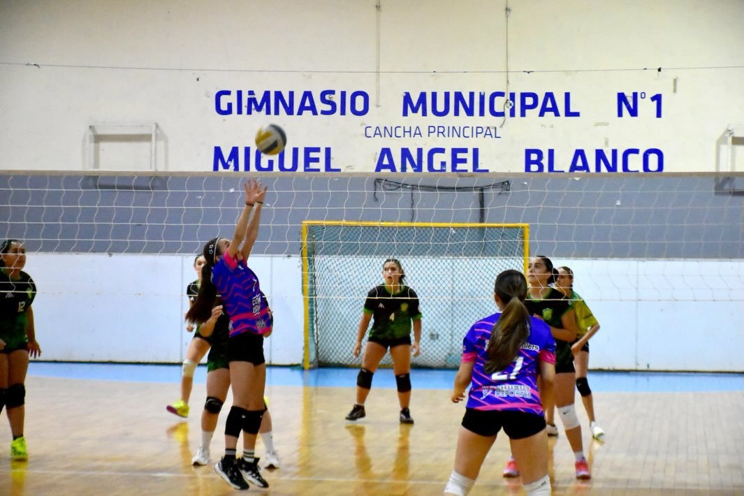 Vóley: Se juegan instancias locales de los Juegos Evita en el Gimnasio Municipal Nº1