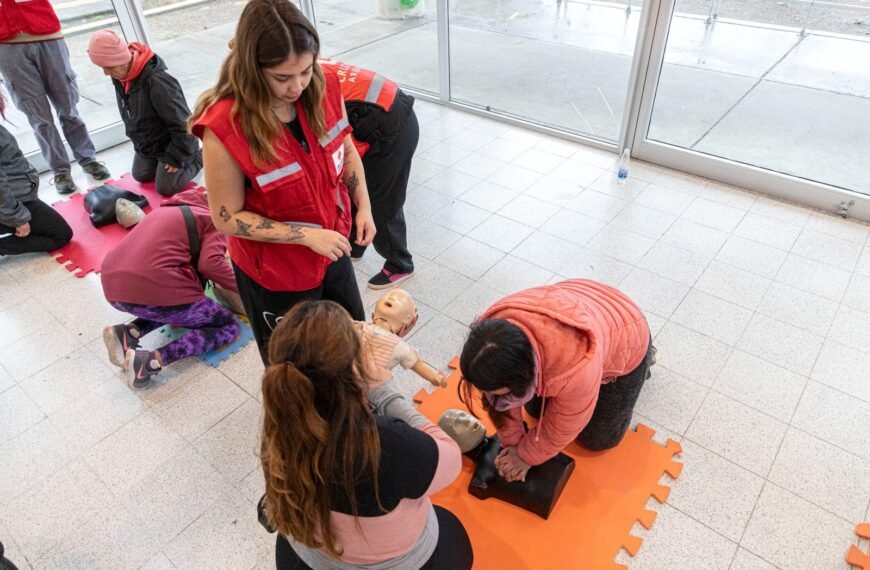 Más de 80 mujeres que reciben acompañamiento del Municipio se capacitaron en RCP