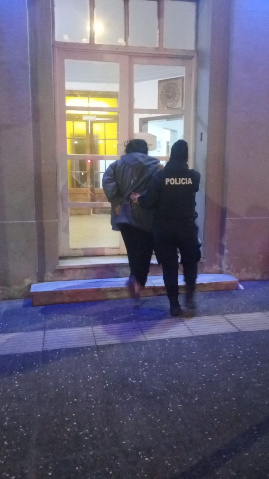 Detenida por intentar sustraer 92 mil pesos en fiambres