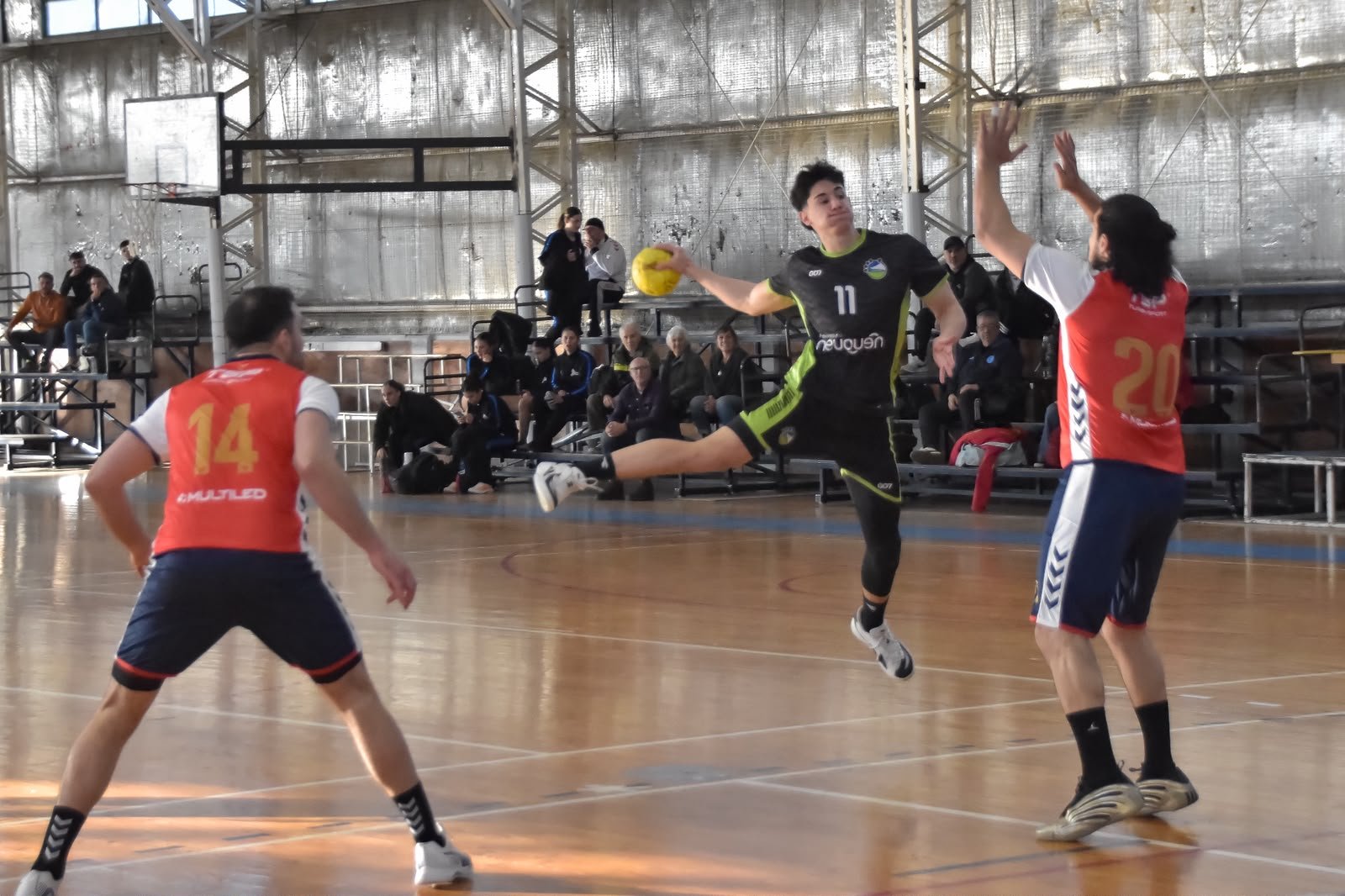 Comenzó el Argentino de handball con victorias de FECHUBA