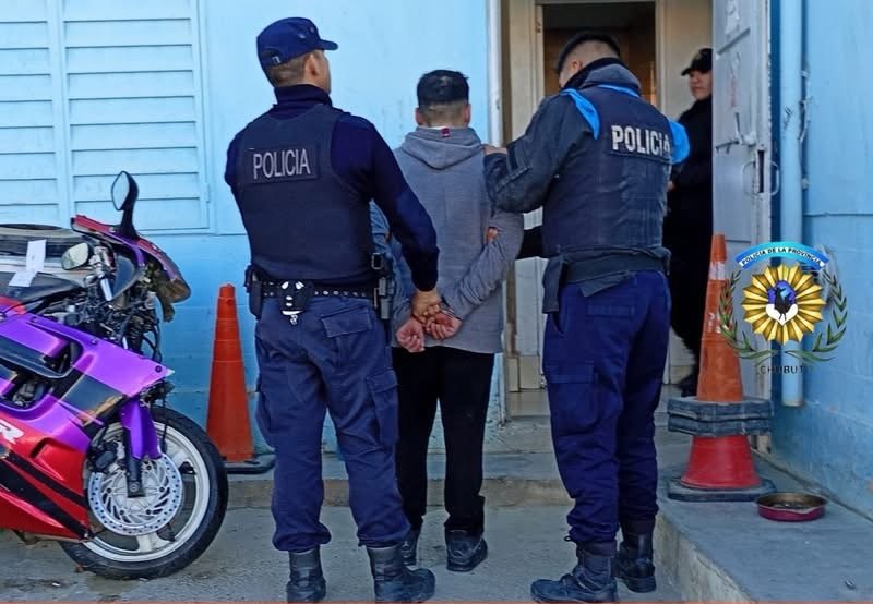 Detuvieron a un hombre tras amenazar de muerte a una mujer y resistirse a la policía
