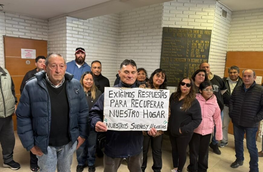 Vecinos de Sismográfica reclamaron transparencia en el sistema de adjudicación de viviendas