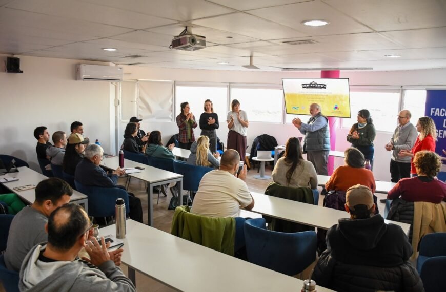 Comodoro Conocimiento capacitó a productores artesanales cerveceros