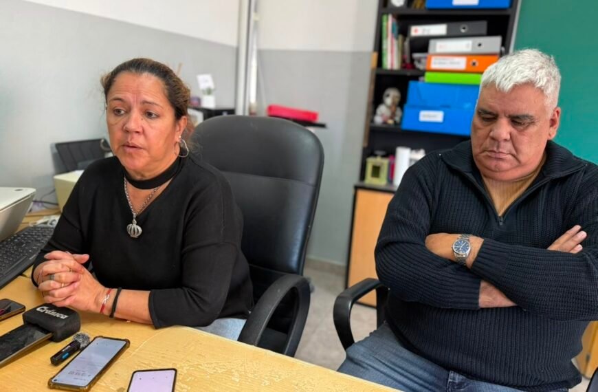 “Vamos a festejar el aniversario de la obra de pavimentación que se licitó hace dos años y no se realizó”