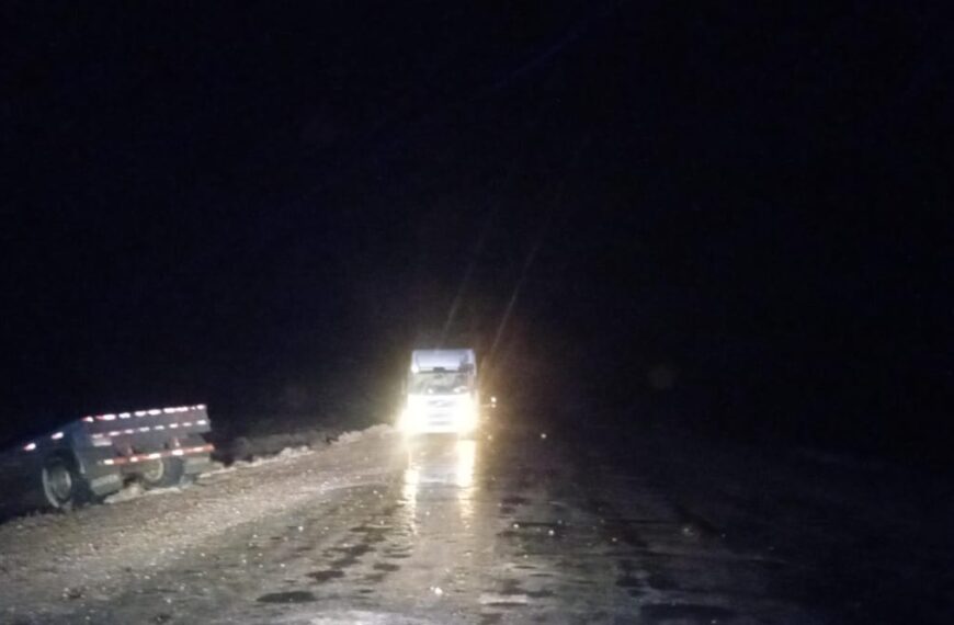 Ruta 26: un camión terminó en la banquina&hellip;
