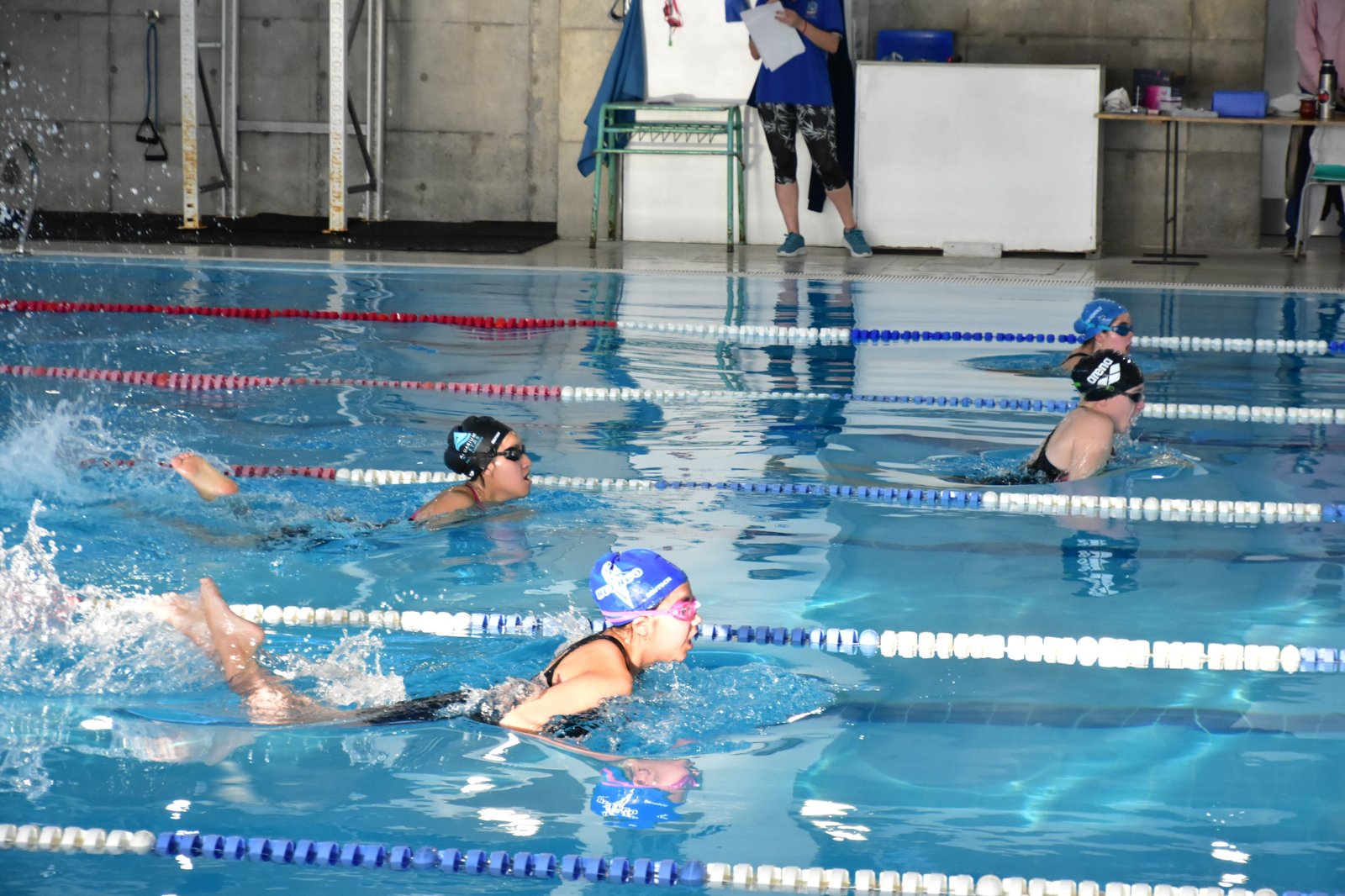 Las categorías formativas de natación compitieron en el Natatorio Pueyrredón