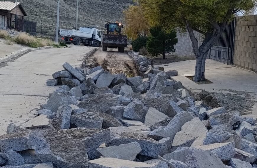 Intervinieron la calle Diego Simón de Los Tilos para solucionar un grave peligro de anegamiento
