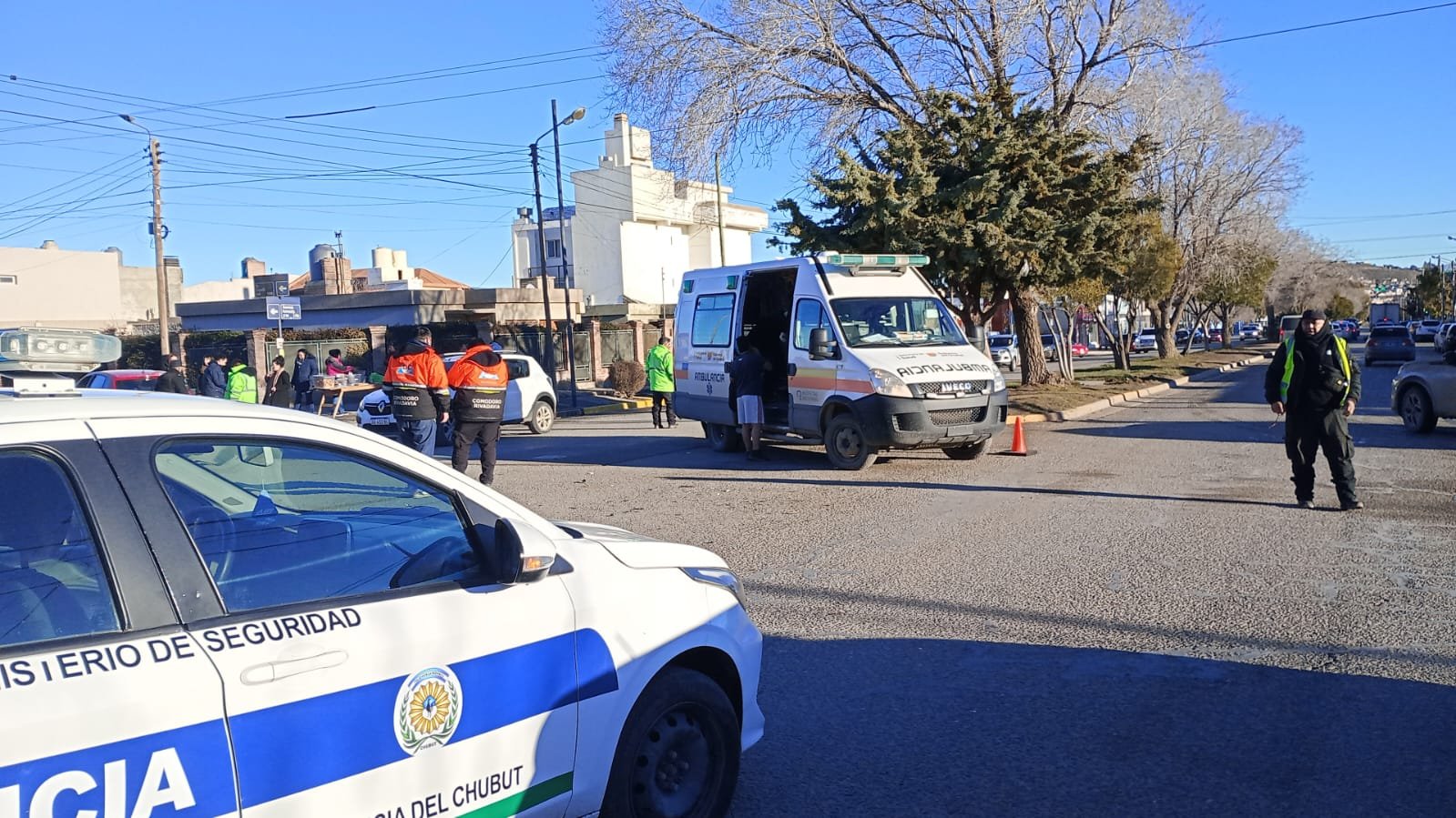 Motociclista resultó herido tras un choque con un automóvil en la avenida Kennedy