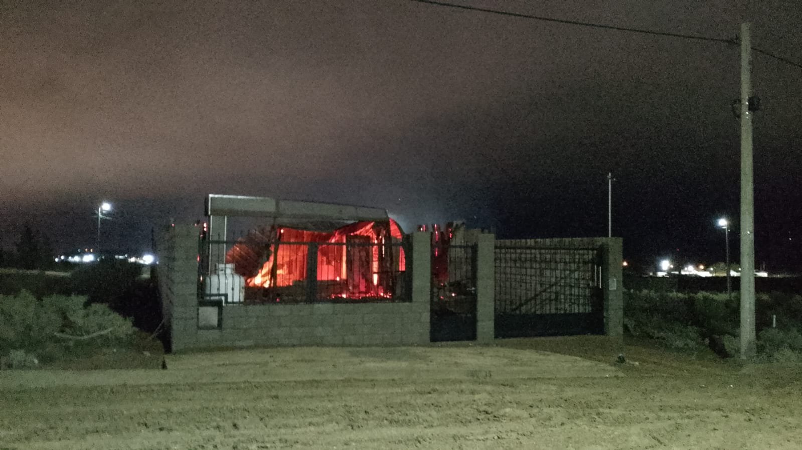 Un incendio destruyó por completo una vivienda en Bellavista Sur
