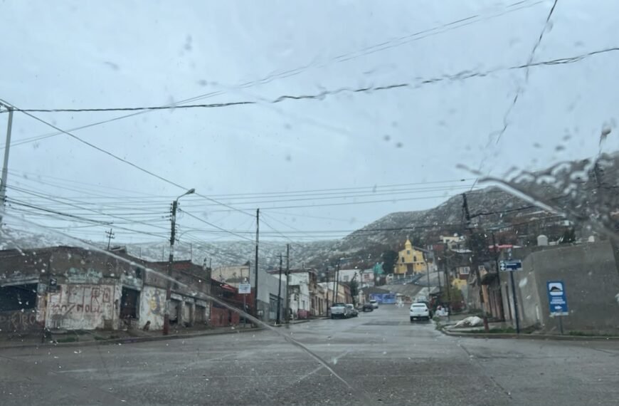 Advierten por nieve, hielo y neblina en caminos alternativos y piden extremar las precauciones