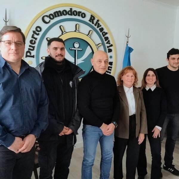 Provincia, empresas y gremios avanzan en un plan para generar empleo local en el astillero