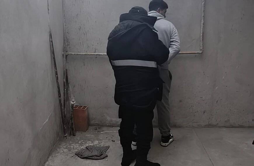 Volvió del boliche y atacó a golpes a&hellip;
