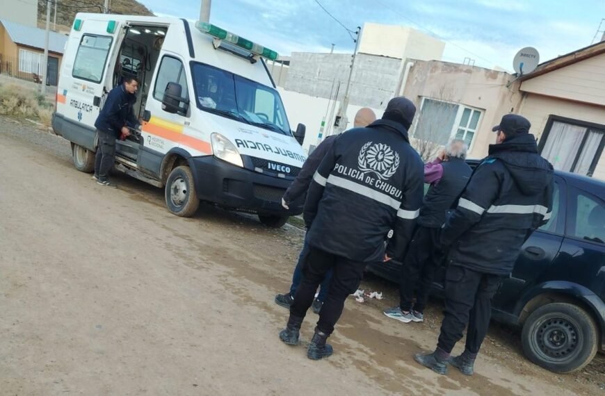 Un hombre fue hospitalizado tras sufrir una caída&hellip;