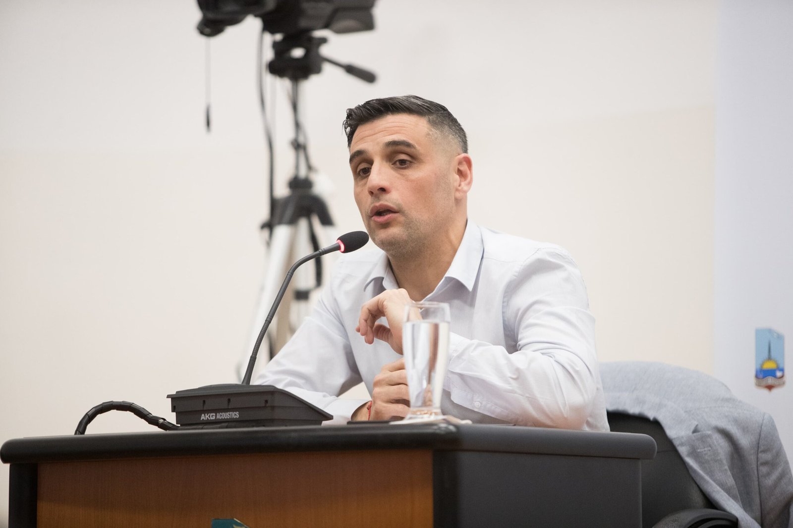 “Es ilegal que un miembro vote dos veces”