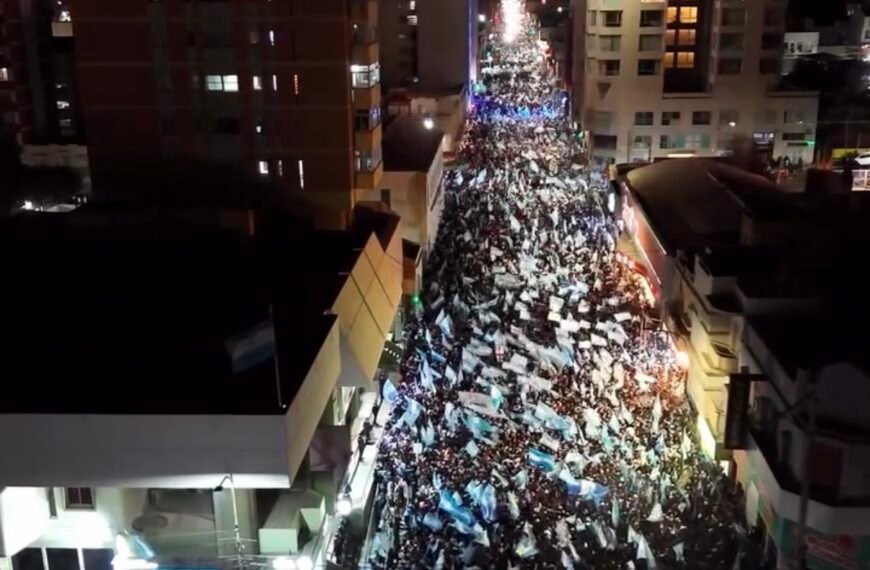 Cerca de 70 mil personas celebraron el triunfo de la selección