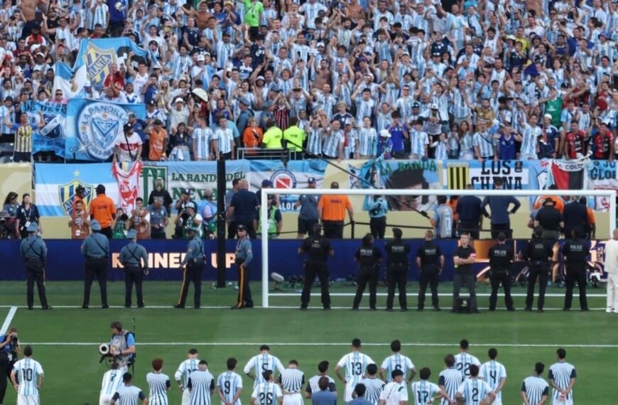 Milei declaró feriado nacional de acuerdo “a lo que decidan los jugadores y el Cuerpo Técnico respecto al día para celebrar”