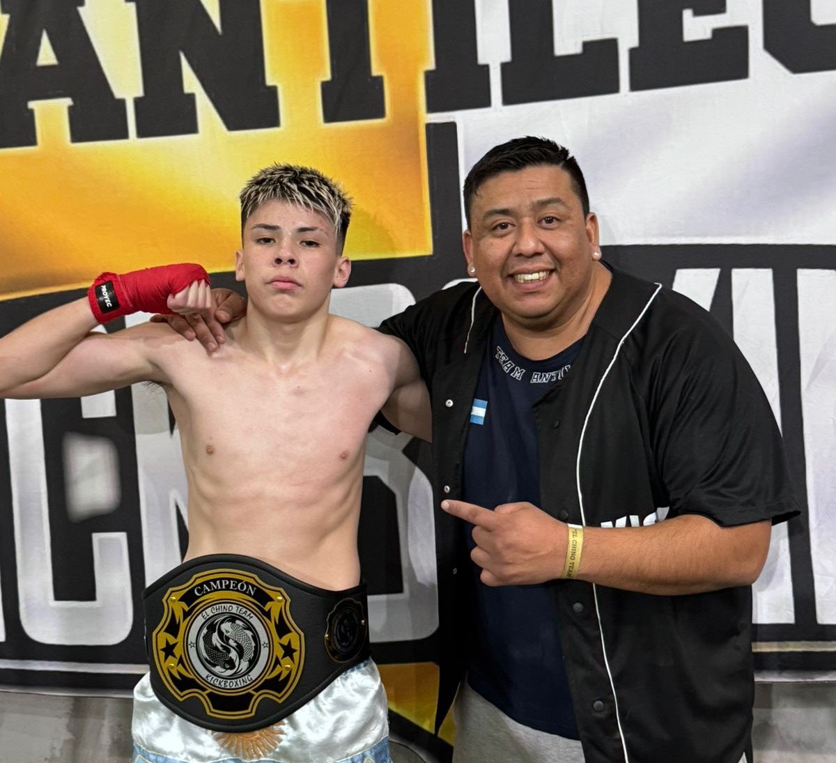 El Team Antileo participó con un grupo de competidores amateurs de kickboxing en Caleta Olivia.